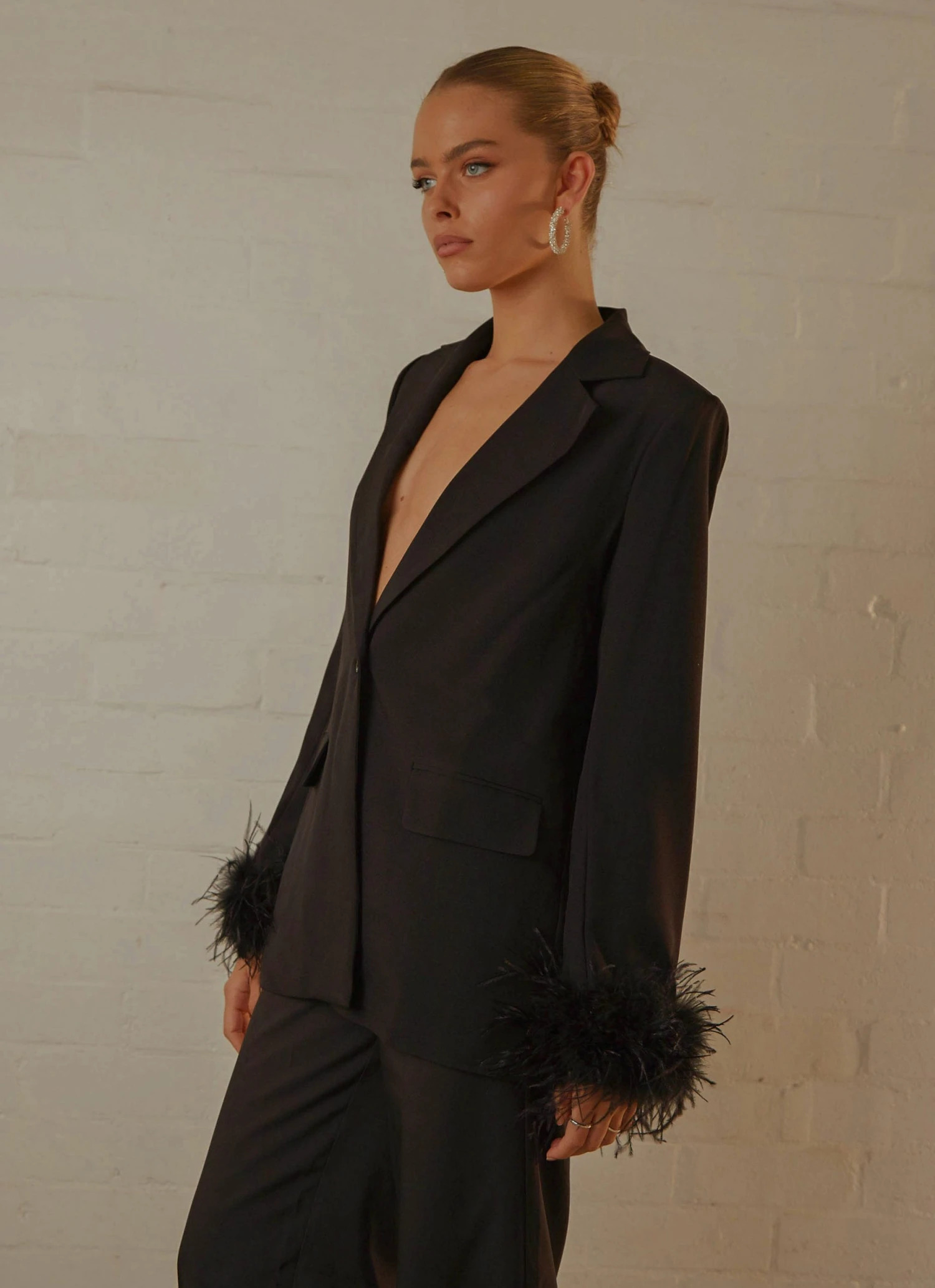 Peppermayo Exclusive Shake It Off Feather Blazer - Night New & Most Loved 6 Peppermayo Exclusive Shake It Off Feather Blazer - Night New & Most Loved