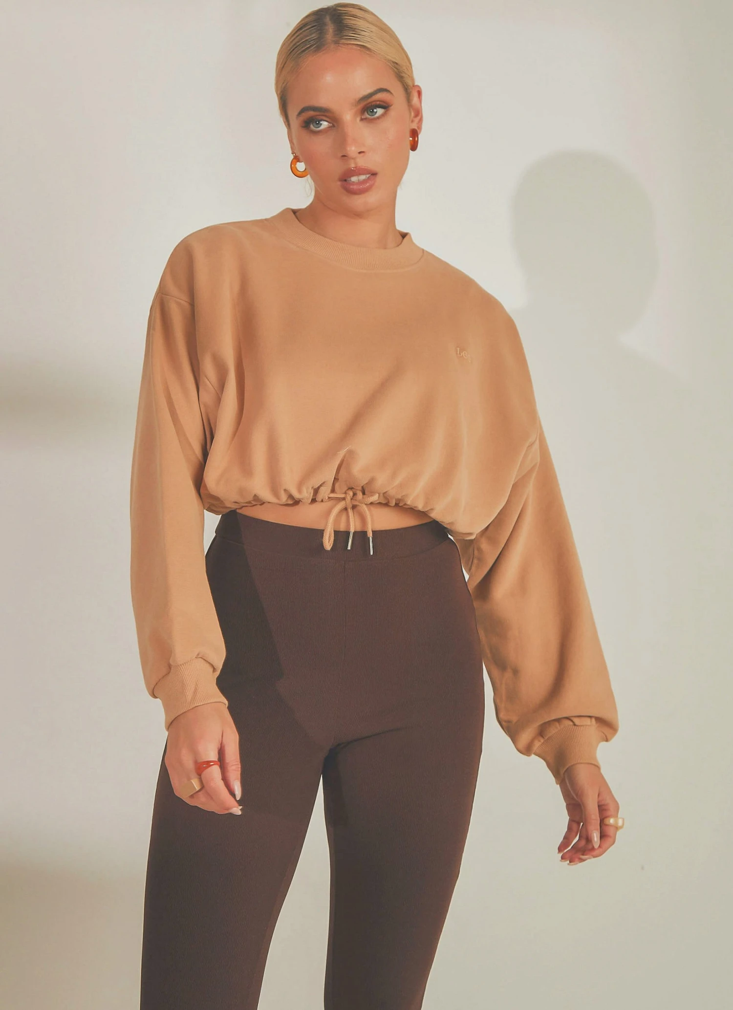 Lee Cinched Sweater Iced Cofee - Iced Cofee New & Most Loved 3 Lee Cinched Sweater Iced Cofee - Iced Cofee New & Most Loved