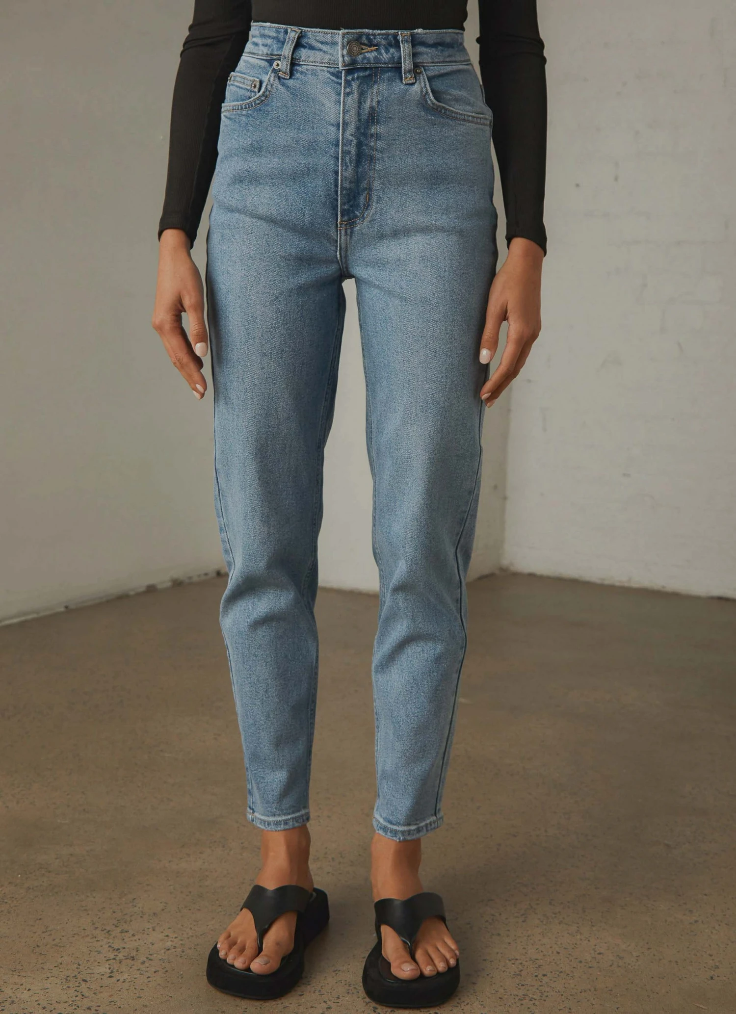 Lee Hourglass High Moms Jean - Bias Blue New & Most Loved 5 Lee Hourglass High Moms Jean - Bias Blue New & Most Loved