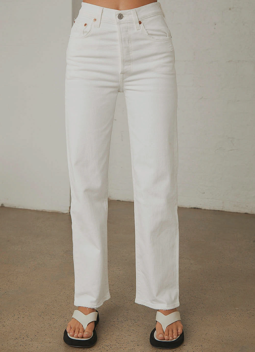 Levi's Ribcage Straight Ankle Jean - Cloud Over New & Most Loved 6 Levi's Ribcage Straight Ankle Jean - Cloud Over New & Most Loved