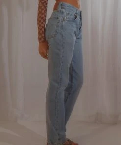 Levi's 501 Jeans - Luxor Living New & Most Loved