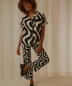 Peppermayo Exclusive Feels Like Sunday Shirt - Black And White Wave New & Most Loved