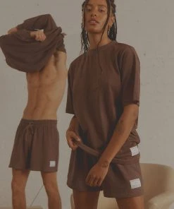 Vacancy Supply The Essential Tee - Chocolate